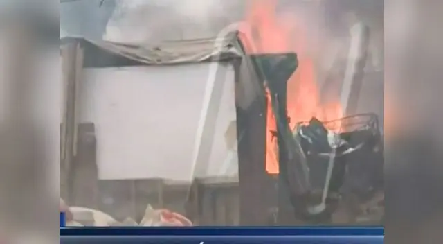 Se registra incendio en local de pirotécnicos en Huachipa 