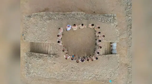 Restauran complejo arqueológico en Casma Restauran complejo arqueológico en Casma