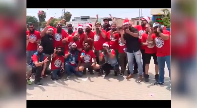 Grupo de barbones sorprendió con regalos a niños en Villa El Salvador 