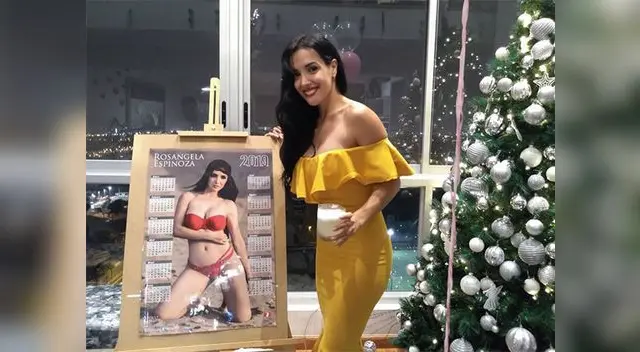 Rosángela Espinoza orgullosa de su nuevo almanaque