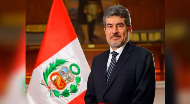 El ministro de Cultura reveló que sufrió discriminación 