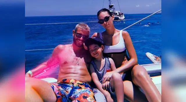 Las familias de ambos se juntaron para celebrar Navidad junto a los pequeños de la casa Las familias de ambos se juntaron para celebrar Navidad junto a los pequeños de la casa