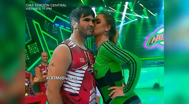 Divertido momento en Combate Divertido momento en Combate