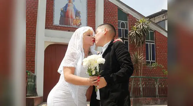 Ex congresista Susy Díaz despide el 2019 como la esposa de empresario de Huarmey. Ex congresista Susy Díaz despide el 2019 como la esposa de empresario de Huarmey.