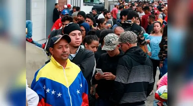 Centanes de venezolanos buscan regresar a su país 