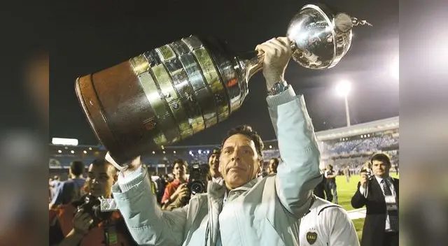 Russo cuando ganó la Copa Libertadores como técnico de Boca Juniors Russo cuando ganó la Copa Libertadores como técnico de Boca Juniors