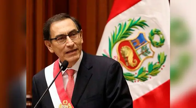 Martín Vizcarra es respaldado por la población tras anunciar proyecto de ley Martín Vizcarra es respaldado por la población tras anunciar proyecto de ley