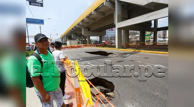 Se registran gigantescos huecos en pistas de SJL Se registran gigantescos huecos en pistas de SJL