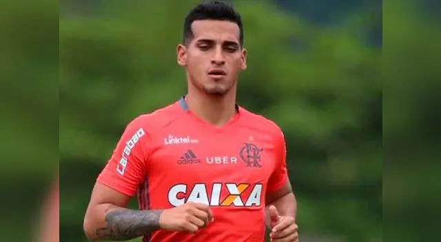 Flamengo pidió tres millones de dólares por Miguel Trauco
