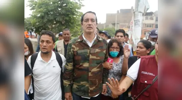 80% de las aguas servidas ya fueron retiradas, aseguró el alcalde de SJL