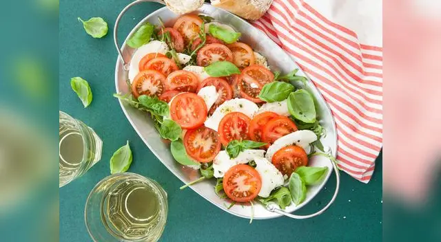 La sencilla ensalada caprese y otros platos italianos los encuentras en La Pastana