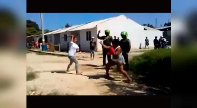 Captan a mujeres enfrentándose a machetazos