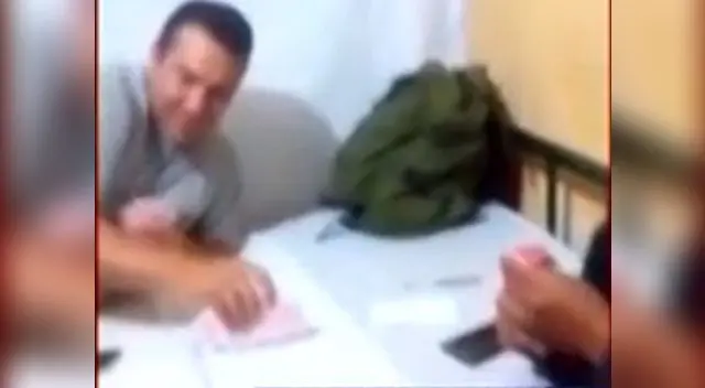 Ancashinos indignados por policías que juegan casino en comisaría