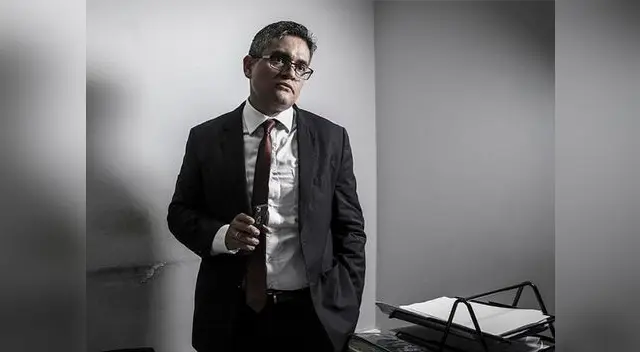 Fiscal José Domingo Pérez realiza diligencia en Telefónica Fiscal José Domingo Pérez realiza diligencia en Telefónica