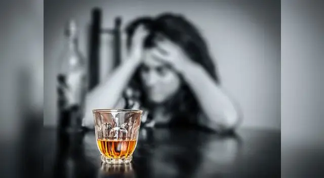 La ebriorexia es una patología que combina conductas de alcoholismo, anorexia y bulimia.