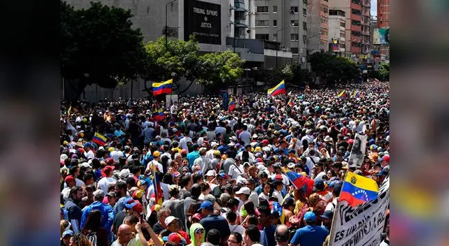 Multitudinarias protestas en Venezuela Multitudinarias protestas en Venezuela