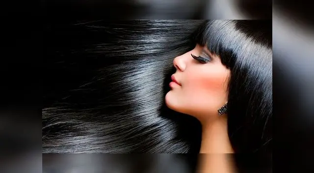 Se recomienda aplicar un tratamiento hidratante antes de ir a la playa, de medios a puntas