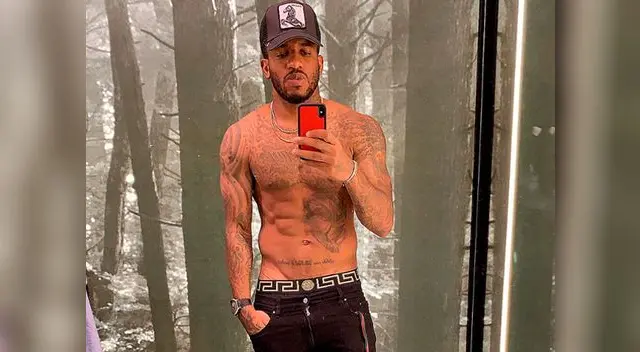 Jefferson Farfán enciende las redes sociales al mostrar su 'totó'
