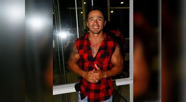 Andre Castañeda llegó al programa de Magaly Medina para hacer una grave denuncia que remecerá chollywood.