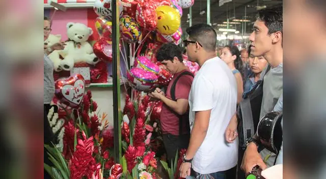  Compras de compatriotas para el 14 de febrero son en promedio de 192 soles