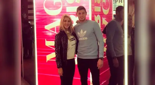Emiliano Sala: su pareja comparte una emotiva imagen despidiéndose del futbolista argentino