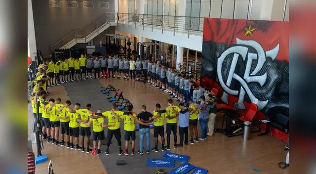Flamengo rindió un homenaje póstumo a juveniles fallecidos Flamengo rindió un homenaje póstumo a juveniles fallecidos
