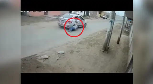 Delincuentes arrastran a mujer para robarle en Trujillo Delincuentes arrastran a mujer para robarle en Trujillo