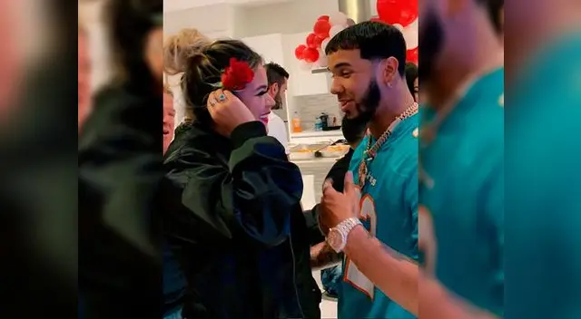 Anuel AA sigue mostrando con acciones lo muy enamorado que se encuentra de Karol G Anuel AA sigue mostrando con acciones lo muy enamorado que se encuentra de Karol G