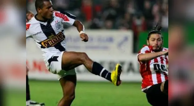 un día como hoy Alianza Lima apabulló 4-1 a Estudiantes de La Plata de Argentina por la Copa Libertadores 2010