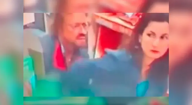 Esposos convirtieron pasillo de supermercado en su lecho de amor