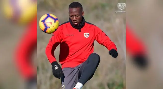 Luis Advíncula pasó de ser titular indiscutible a no jugar dos fechas consecutivas en Rayo Vallecano