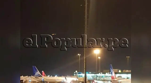 Imagen muestra el avistamiento de dos OVNI sobre el aeropuerto Jorge Chávez Imagen muestra el avistamiento de dos OVNI sobre el aeropuerto Jorge Chávez