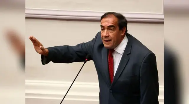 Yonhy Lescano fue denunciado ante el Congreso por el delito de acoso sexual. Yonhy Lescano fue denunciado ante el Congreso por el delito de acoso sexual.