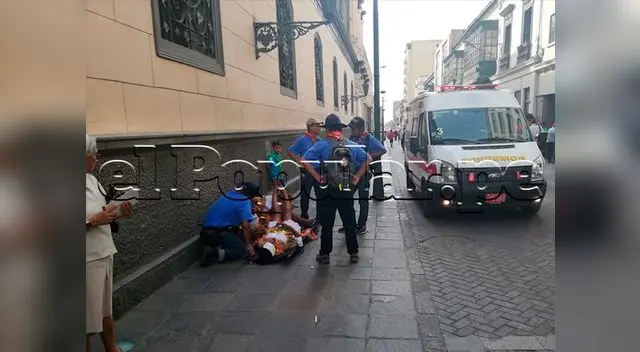 Danzantes sufrieron descompensación en pasacalle. 