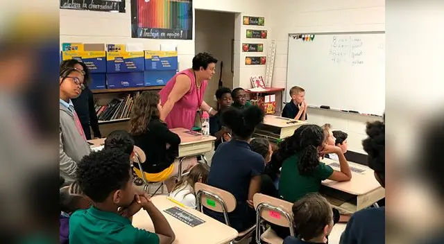 Los profesores de la primera escala magisterial tendrán un sueldo de 2,100 soles Los profesores de la primera escala magisterial tendrán un sueldo de 2,100 soles