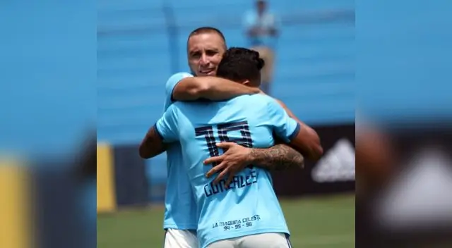 Herrera celebra su primer tanto en el torneo