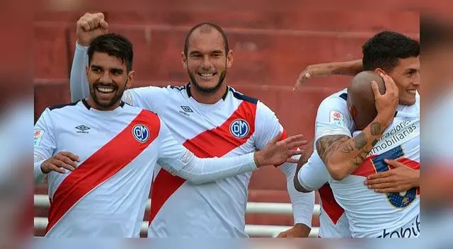 Laurrari ingresó enfermó y marcó el gol del empate