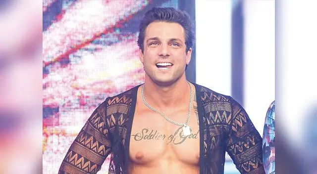 Nicola Porcella viaja con la mamá de su hijo a Europa