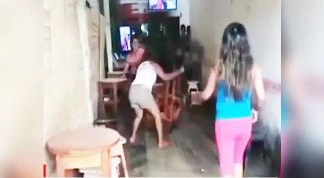 Mujer golpeó a su esposo por gastar dinero de útiles escolares de sus hijos