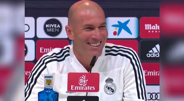Zinedine Zidane demuestra su alegría de volver al Madrid con esta broma a periodista en plena conferencia