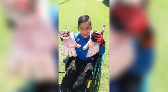 José Féliz luce feliz los guantes que le regaló Gallese José Féliz luce feliz los guantes que le regaló Gallese