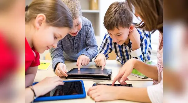 Los estudiantes necesitan, además de sus útiles escolares, herramientas digitales que les ayuden a superar los nuevos retos académicos Los estudiantes necesitan, además de sus útiles escolares, herramientas digitales que les ayuden a superar los nuevos retos académicos