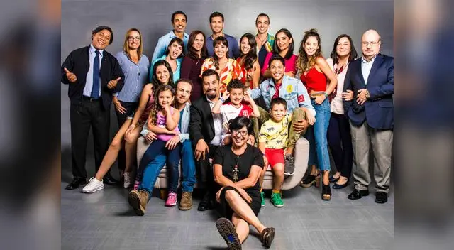El elenco de la teleserie peruana “Sres Papis” 