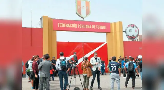 Ni siquiera participación en el mundial pudo salvar crisis a la FPF