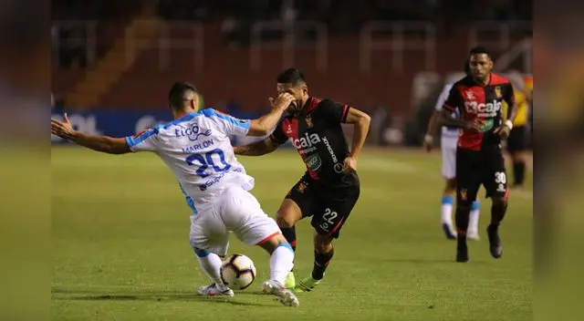 Giancarlo Carmona fue el autor del gol de la victoria de Melgar ante Junior FOTO: EFE Giancarlo Carmona fue el autor del gol de la victoria de Melgar ante Junior FOTO: EFE