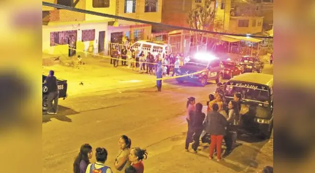 Los sicarios con cascos aparecieron en una moto Los sicarios con cascos aparecieron en una moto