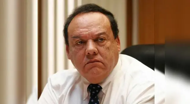 Dictan 18 meses de impedimento de salida contra ex ministro aprista Dictan 18 meses de impedimento de salida contra ex ministro aprista