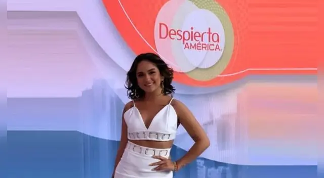 Daniela empezó a sonar en el exterior.