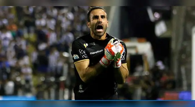 Cuestionaron la manera que Carvallo tuvo para celebrar el gol de Quina. FOTO: LIBERO Cuestionaron la manera que Carvallo tuvo para celebrar el gol de Quina. FOTO: LIBERO