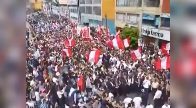 Cortejo fúnebre con los restos de Alan García serán se dirigen a camposanto de Huachipa para cremar el cuerpo del ex mantario Cortejo fúnebre con los restos de Alan García serán se dirigen a camposanto de Huachipa para cremar el cuerpo del ex mantario